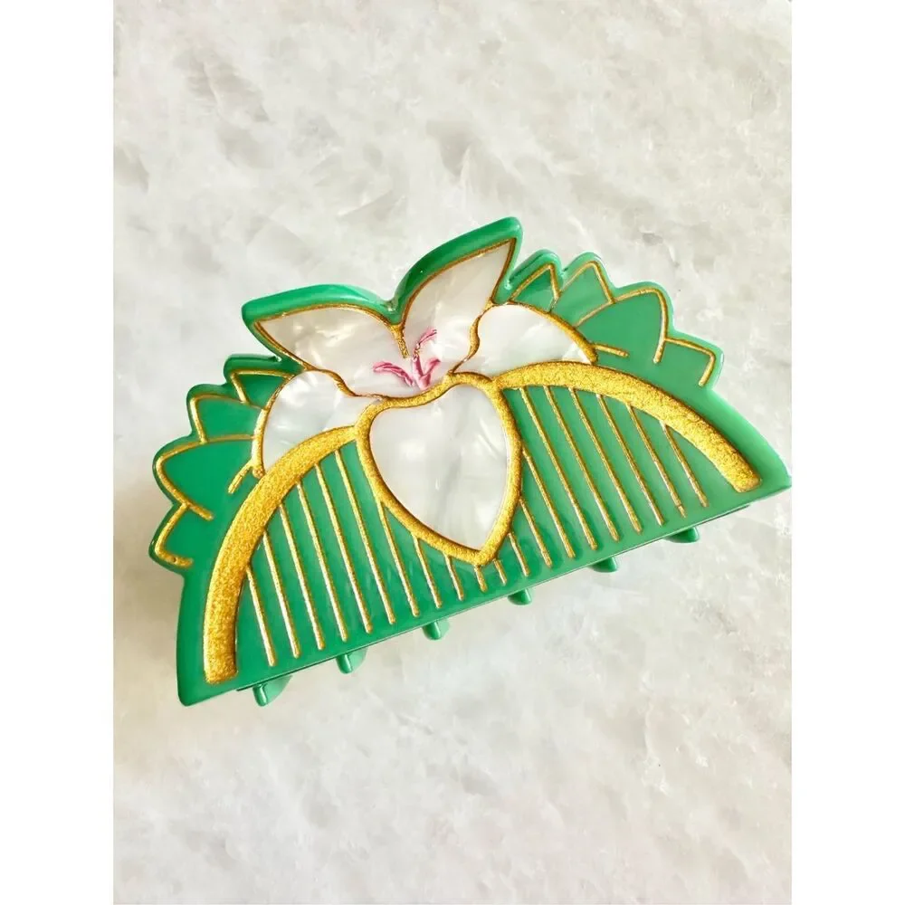 Disney’s Mulan flower hair claw ￼